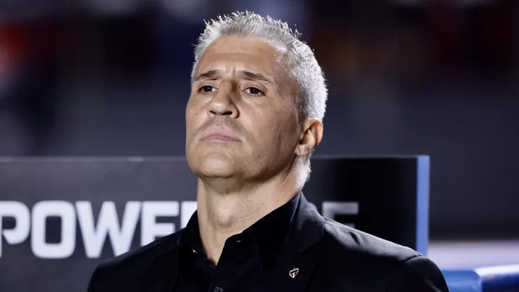 Hernán Crespo se reúne com São Paulo visando realizar o planejamento do próximo ano