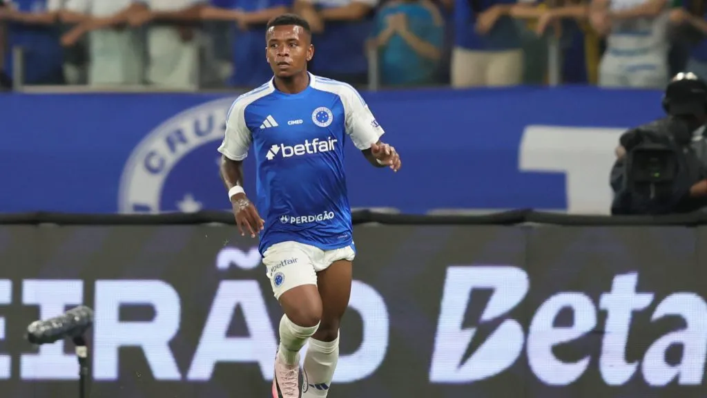 Arroyo pode conquistar seu espaço no elenco principal – Foto: Gilson Lobo/AGIF