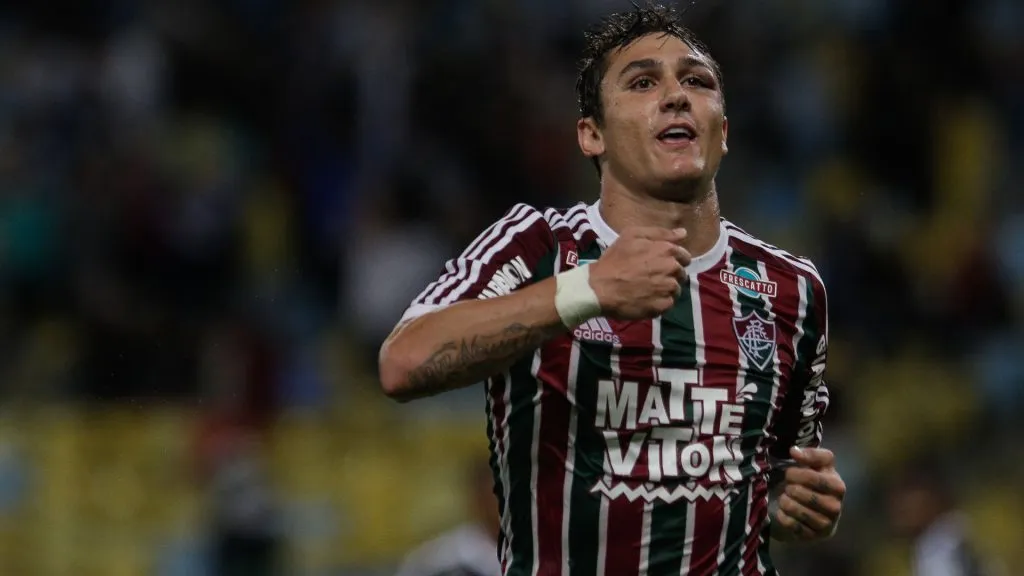 Vina durante partida pelo Fluminense em 2015 – Foto: Ruano Carneiro/AGIF