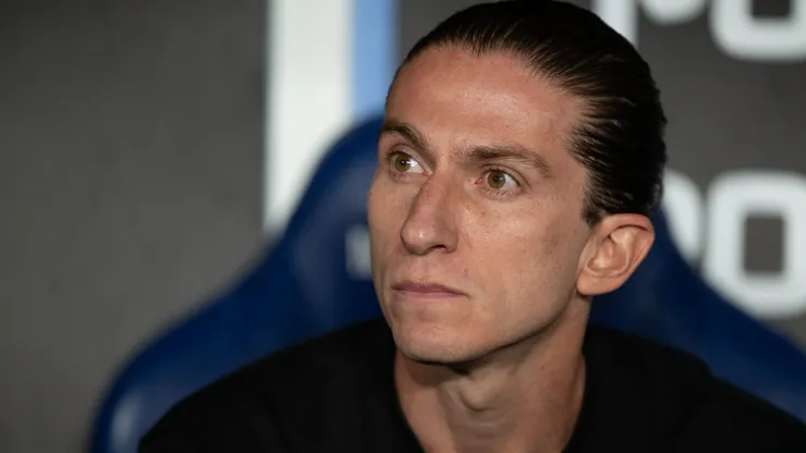 Filipe Luís no comando do Flamengo - Foto: Jorge Rodrigues/AGIF