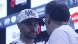 Marcelo Teixeira ao lado de Ney Jr. em apresentação na Vila Belmiro.