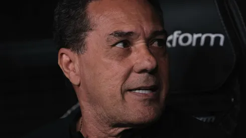 Luxemburgo deu conselho a Filipe Luís para a decisão na Argentina. Foto: Ettore Chiereguini/AGIF