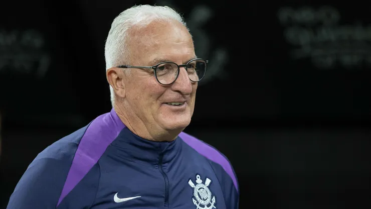 Dorival Júnior técnico do Corinthians durante partida contra o Atletico-MG no estadio Arena Corinthians pelo campeonato Brasileiro A 2025. Foto: Joisel Amaral/AGIF