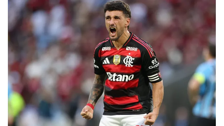 Arrasaceta do Flamengo comemora seu gol diante do Grêmio - (Photo by Lucas Figueiredo/Getty Images)