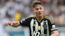 Lateral deu a sua opinião - Foto: Gilson Lobo/AGIF.