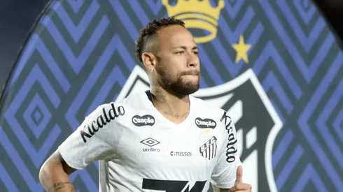 Neymar em ação pelo Santos - Foto: Jhony Pinho/AGIF