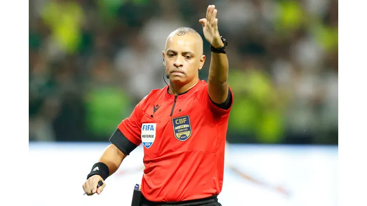 Wilton Pereira Sampaio foi o árbitro da partida entre Corinthians x Palmeiras na Copa do Brasil em Itaquera Miguel Schincariol/Getty Images)
