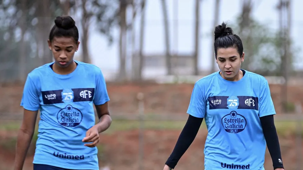 Jogadoras da Ferroviária no treinamento no CT do Pinheirinho