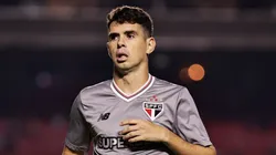 Oscar durante aquecimento do SPFC no Morumbis