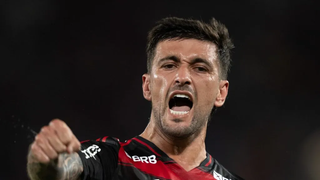 . Foto: Jorge Rodrigues/AGIF – Arrascaeta selou acordo para ficar no Mengão.