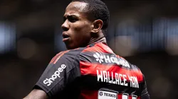 MG - BELO HORIZONTE - 06/08/2025 - COPA DO BRASIL 2025, ATLETICO-MG X FLAMENGO - Wallace Yan jogador do Flamengo durante partida contra o Atletico-MG no estadio Arena MRV pelo campeonato Copa Do Brasil 2025. Foto: Mateus Dutra/AGIF