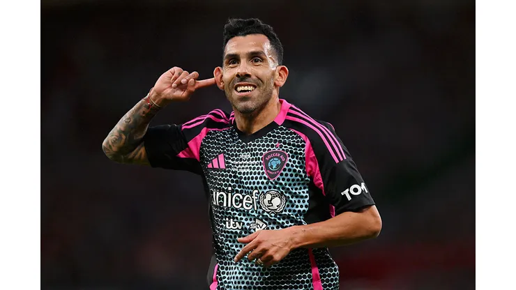 Tévez chegou ao Corinthians para liderar a equipe de galáticos do Clube em 2005. Foto: Anthony Devlin/Getty Images)