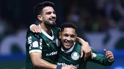 Flaco López e Vitor Roque são os destaques no ataque do Palmeiras. Foto: Marcello Zambrana/AGIF