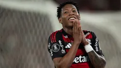 RJ - RIO DE JANEIRO - 18/09/2025 - COPA LIBERTADORES 2025, FLAMENGO X ESTUDIANTES - Plata jogador do Flamengo lamenta durante partida contra o Estudiantes no estadio Maracana pelo campeonato Copa Libertadores 2025. Foto: Jorge Rodrigues/AGIF