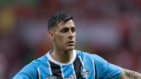 RS - PORTO ALEGRE - 21/09/2025 - BRASILEIRO A 2025, INTERNACIONAL X GREMIO - Cristian Pavon jogador do Gremio durante partida contra o Internacional no estadio Beira-Rio pelo campeonato Brasileiro A 2025.