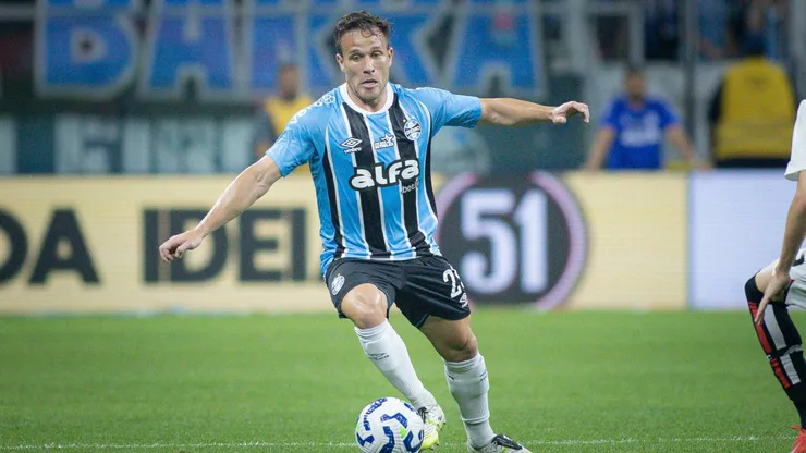 RS - PORTO ALEGRE - 16/10/2025 - BRASILEIRO A 2025, GREMIO X SAO PAULO - Arthur jogador do Gremio durante partida contra o Sao Paulo no estadio Arena do Gremio pelo campeonato Brasileiro A 2025. Foto: Maxi Franzoi/AGIF