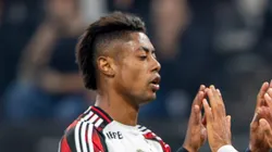 Bruno Henrique ao lado de Samuel Lino em jogo na Neo Química Arena.