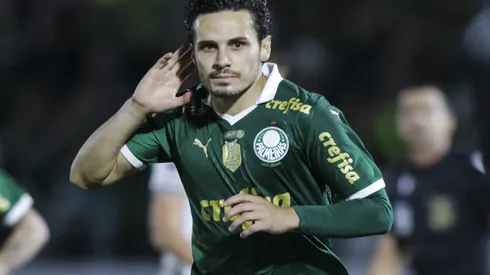 Raphael Veiga em ação pelo Palmeiras. Foto: Alexandre Schneider/Getty Images