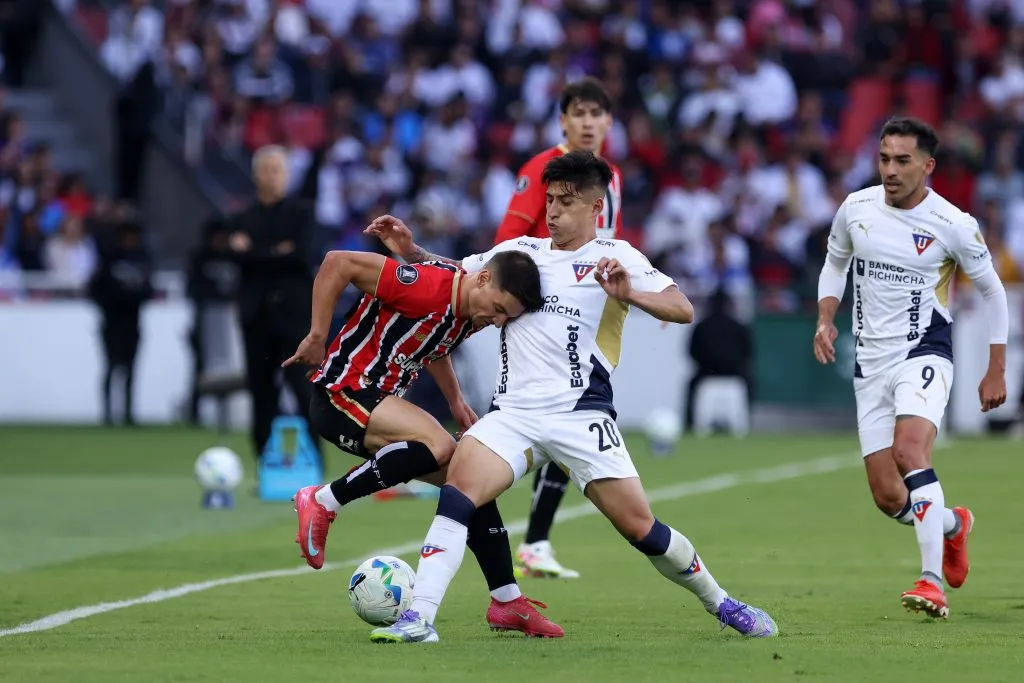 Imprensa equatoriana destaca retorno de Cornejo em Palmeiras x LDU. Foto: Franklin Jacome/Getty Images.