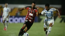 BA - SALVADOR - 12/06/2025 - BRASILEIRO A 2025, VITORIA X CRUZEIRO - Lucas Braga jogador do Vitoria durante partida contra o Cruzeiro no estadio Barradao pelo campeonato Brasileiro A 2025. Foto: Jhony Pinho/AGIF