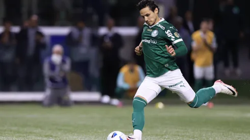 Raphael Veiga, jogador do Palmeiras, durante partida contra o LDU no estadio Arena Allianz Parque pelo campeonato Copa Libertadores 2025. Foto: Marcello Zambrana/AGIF