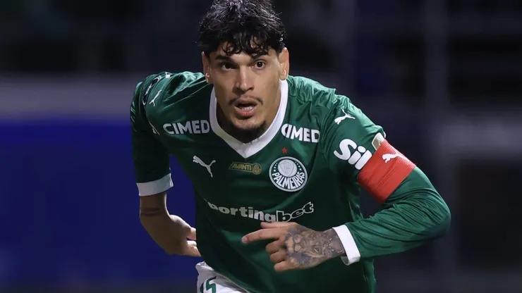 SP - SAO PAULO - 30/10/2025 - COPA LIBERTADORES 2025, PALMEIRAS X LDU - Gustavo Gomez jogador do Palmeiras durante partida contra o LDU no estadio Arena Allianz Parque pelo campeonato Copa Libertadores 2025. Foto: Marcello Zambrana/AGIF