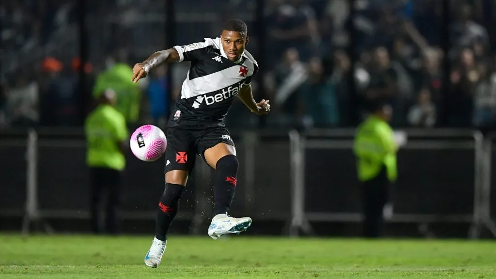 Leandrinho tem chance de sair do Vasco - Foto: Thiago Ribeiro/AGIF.