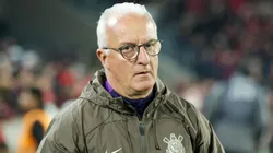 Após um mês, Dorival Júnior terá todos os titulares defensivos à disposição — Foto Robson MafraAGIF