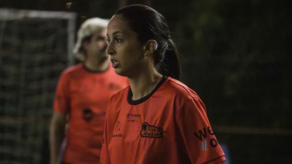 Nathalia Brito, a camisa 10 da AFRICA foi essencial para a goleada da agência que segue forte em sua remontada – Foto: Gabriel Reinehr/Better Collective