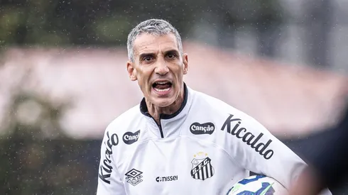 Vojvoda durante treinamento no CT Rei Pelé