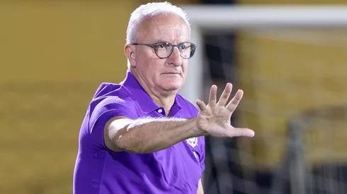 Dorival Júnior vai ajudar no planejamento do Corinthians.