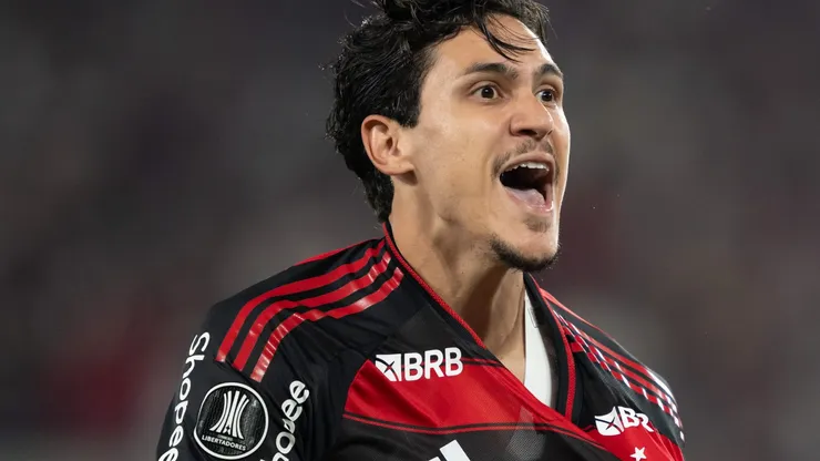 RJ - RIO DE JANEIRO - 18/09/2025 - COPA LIBERTADORES 2025, FLAMENGO X ESTUDIANTES - Pedro jogador do Flamengo comemora seu gol durante partida contra o Estudiantes no estadio Maracana pelo campeonato Copa Libertadores 2025. Foto: Jorge Rodrigues/AGIF