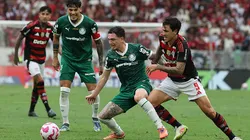 RIO DE JANEIRO, BRAZIL - OCTOBER 19: Pedro Guilherme of Flamengo competes for the ball with Aníbal Moreno, Gustavo Gómez of Palmeiras during the match between Flamengo and Palmeiras as part of Brasileirao 2025 at Maracana Stadium on October 19, 2025 in Rio de Janeiro, Brazil. (Photo by Wagner Meier/Getty Images)