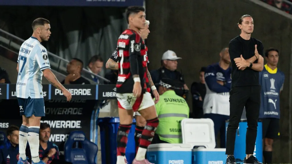 RJ – RIO DE JANEIRO – 22/10/2025 – COPA LIBERTADORES 2025, FLAMENGO X RACING – Filipe Luis tecnico do Flamengo durante partida contra o Racing no estadio Maracana pelo campeonato Copa Libertadores 2025. Foto: Jorge Rodrigues/AGIF