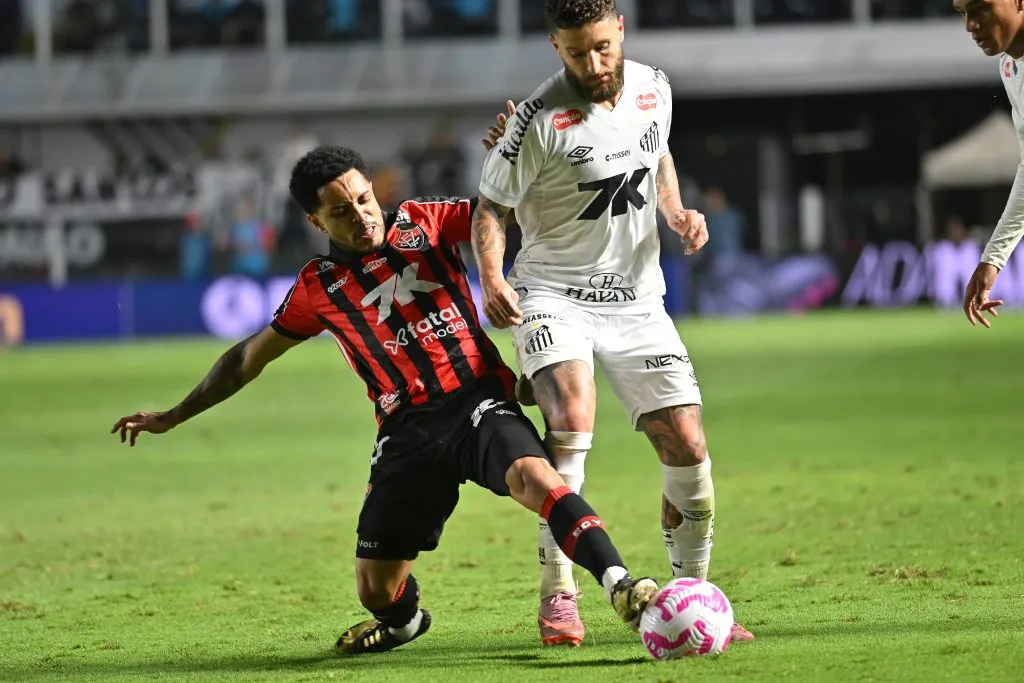 Santos perdeu para o Vitória na Vila Belmiro. Foto: Jota Erre/AGIF