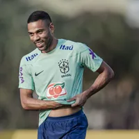 Renan Lodi trabalha para convencer Torreira a fechar com Atlético-MG