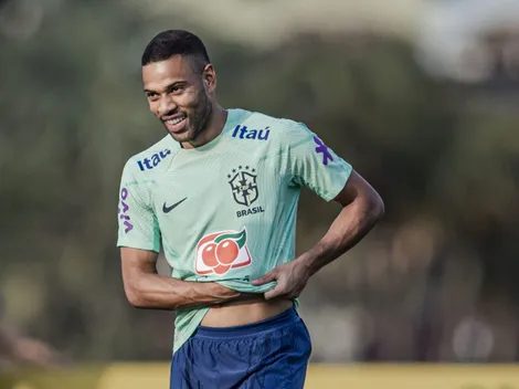 Renan Lodi trabalha para convencer Torreira a fechar com Atlético-MG