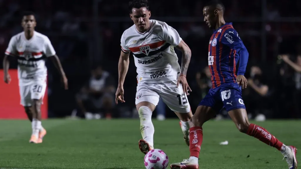 SP – SAO PAULO – 25/10/2025 – BRASILEIRO A 2025, SAO PAULO X BAHIA – Enzo Diaz jogador do Sao Paulo durante partida contra o Bahia no estadio Morumbi pelo campeonato Brasileiro A 2025. Foto: Marcello Zambrana/AGIF
