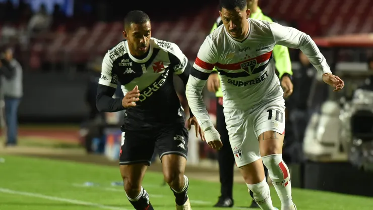 SP - SAO PAULO - 12/06/2025 - BRASILEIRO A 2025, SAO PAULO X VASCO - Luciano jogador do Sao Paulo durante partida contra o Vasco no estadio Morumbi pelo campeonato Brasileiro A 2025. Foto: Jota Erre/AGIF