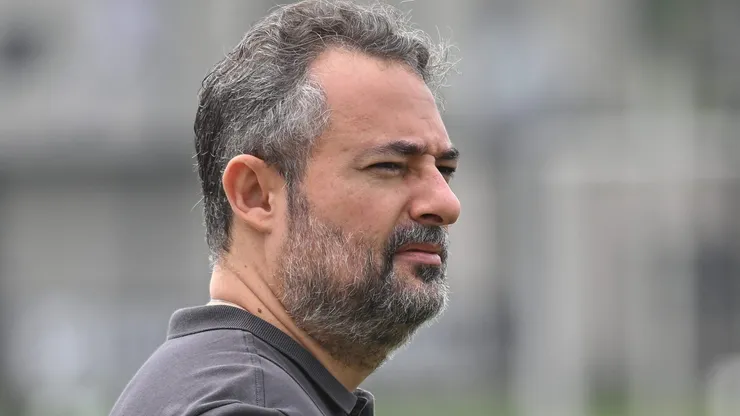 Mattos em treino no CT Rei Pelé - Foto: Jota Erre/AGIF