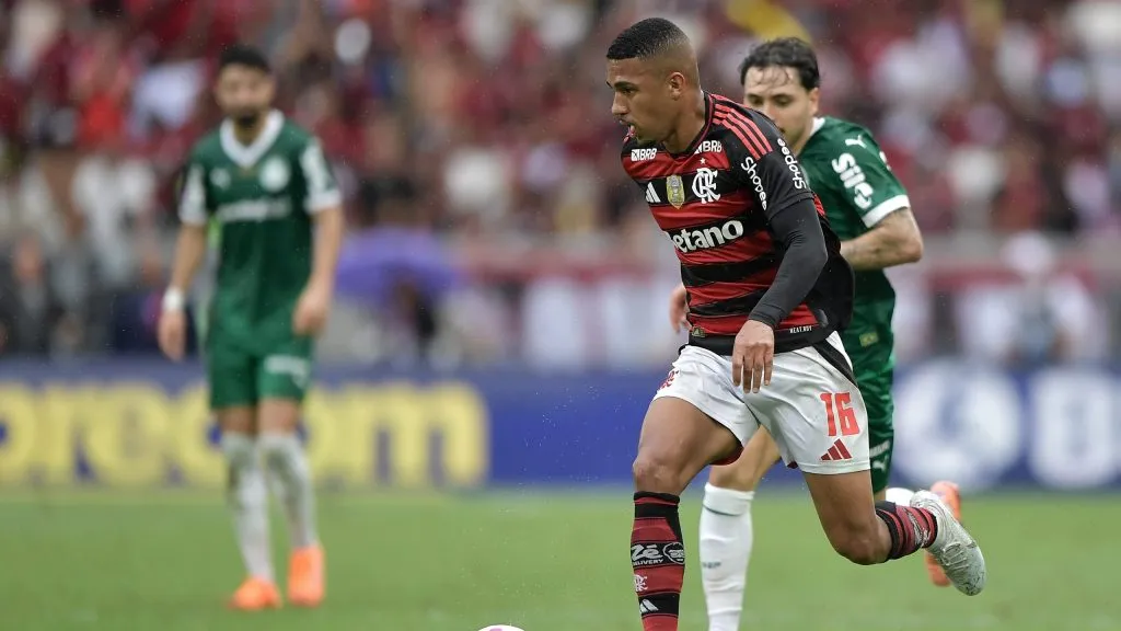 Flamengo e Palmeiras disputam os principais títulos de 2025. Foto: Thiago Ribeiro/AGIF