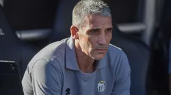 Mesmo com reforços, defesa do Santos segue em xeque e preocupa Vojvoda — Foto Thiago RibeiroAGIF