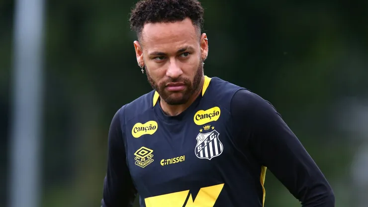 Neymar jogador do Santos durante treino no Centro de Treinamento CT Rei Pele. Foto: Mauricio De Souza/AGIF