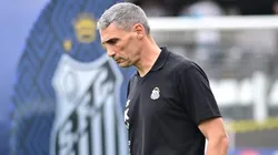 Santos de Vojvoda melhorou no segundo tempo após uma primeira etapa apática Foto: Jota Erre/AGIF
