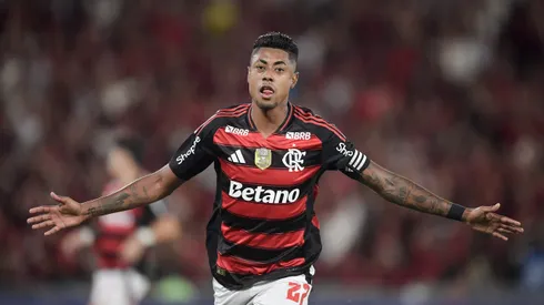 RJ - RIO DE JANEIRO - 01/11/2025 - BRASILEIRO A 2025, FLAMENGO X SPORT - Bruno Henrique jogador do Flamengo comemora seu gol durante partida contra o Sport no estadio Maracana pelo campeonato Brasileiro A 2025. Foto: Thiago Ribeiro/AGIF