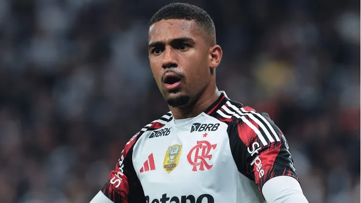 Torcida volta a criticar Samuel Lino pela falta de gols