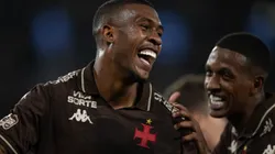 RJ - RIO DE JANEIRO - 20/10/2025 - BRASILEIRO A 2025, VASCO X FLUMINENSE - Rayan jogador do Vasco comemora seu gol durante partida contra o Fluminense no estadio Maracana pelo campeonato Brasileiro A 2025. Foto: Jorge Rodrigues/AGIF