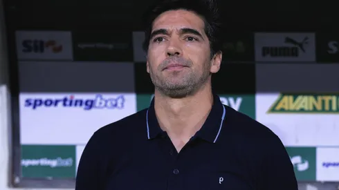 SP - SAO PAULO - 26/10/2025 - BRASILEIRO A 2025, PALMEIRAS X CRUZEIRO - Abel Ferreira tecnico do Palmeiras durante partida contra o Cruzeiro no estadio Arena Allianz Parque pelo campeonato Brasileiro A 2025. Foto: Ettore Chiereguini/AGIF