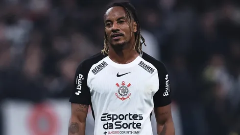 André Carrillo vem tendo dificuldades na marcação diante do Grêmio