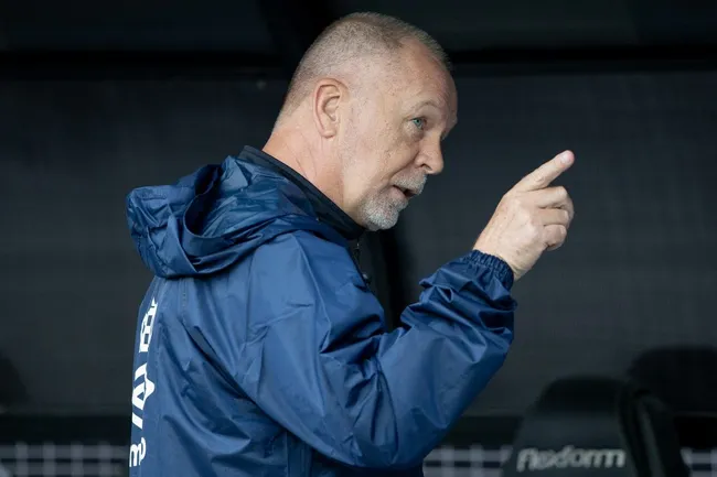 Mano Menezes técnico do Grêmio durante partida contra o Corinthians – Foto: Joisel Amaral/AGIF